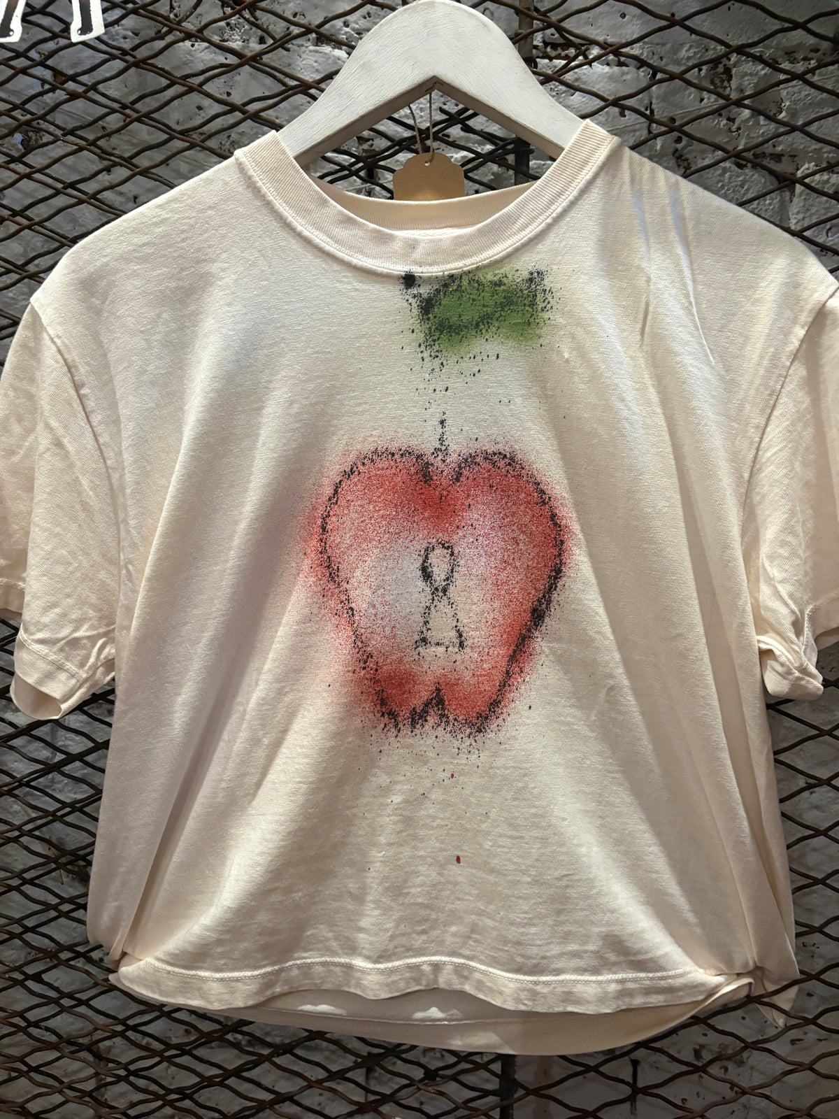 Cream Boxy Spray Paint Apple W/ Keyhole T-Shirt (Size M)
